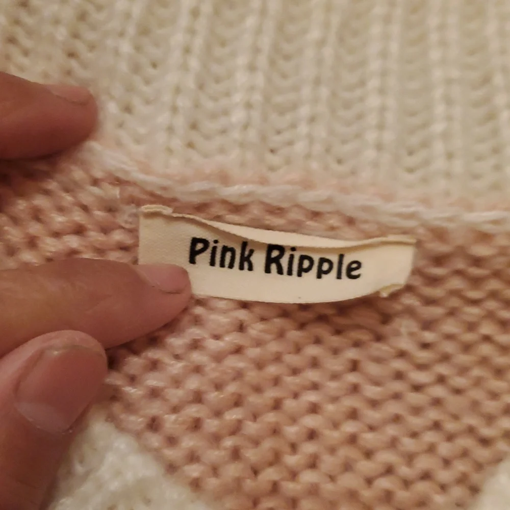 PINK RIPPLE SIZE XL Pink and White Sweater Vest with Rose Embroidery - Picture 7 of 10